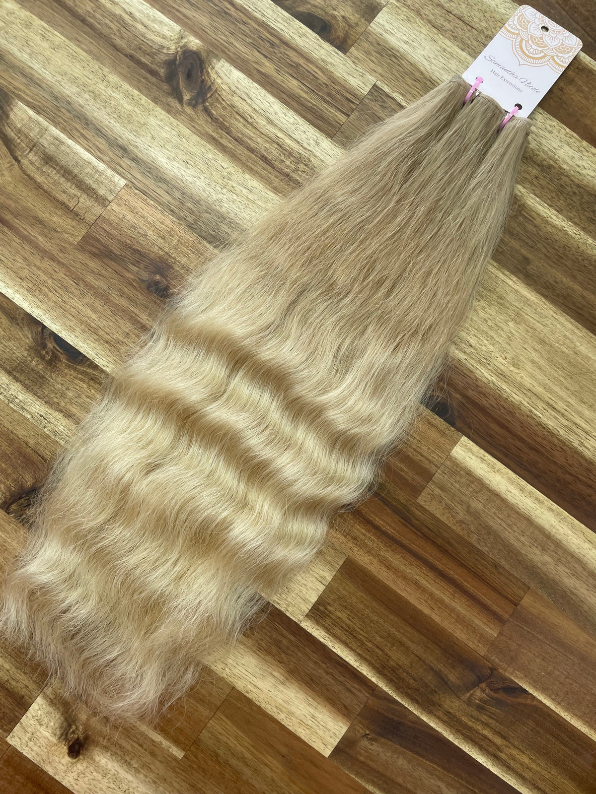 Carly 20"|84 grams Invisible Weft