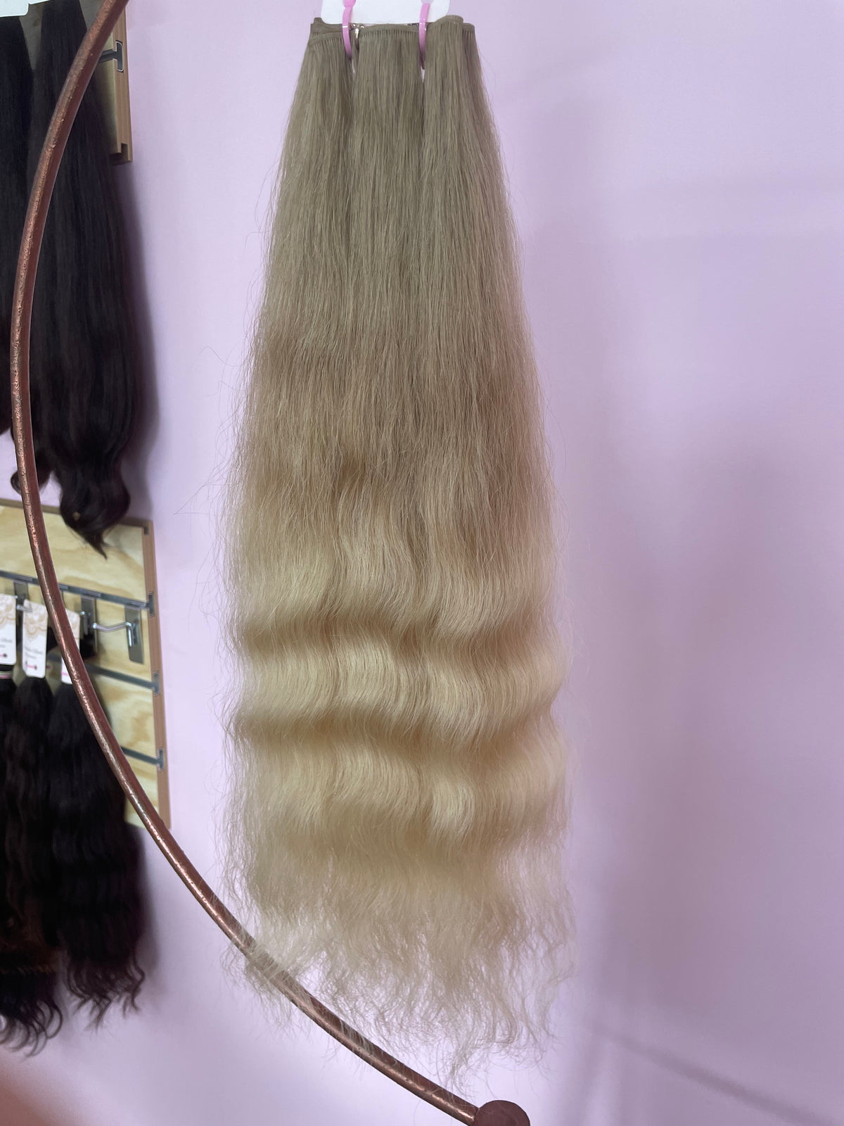 Carly 20"|84 grams Invisible Weft