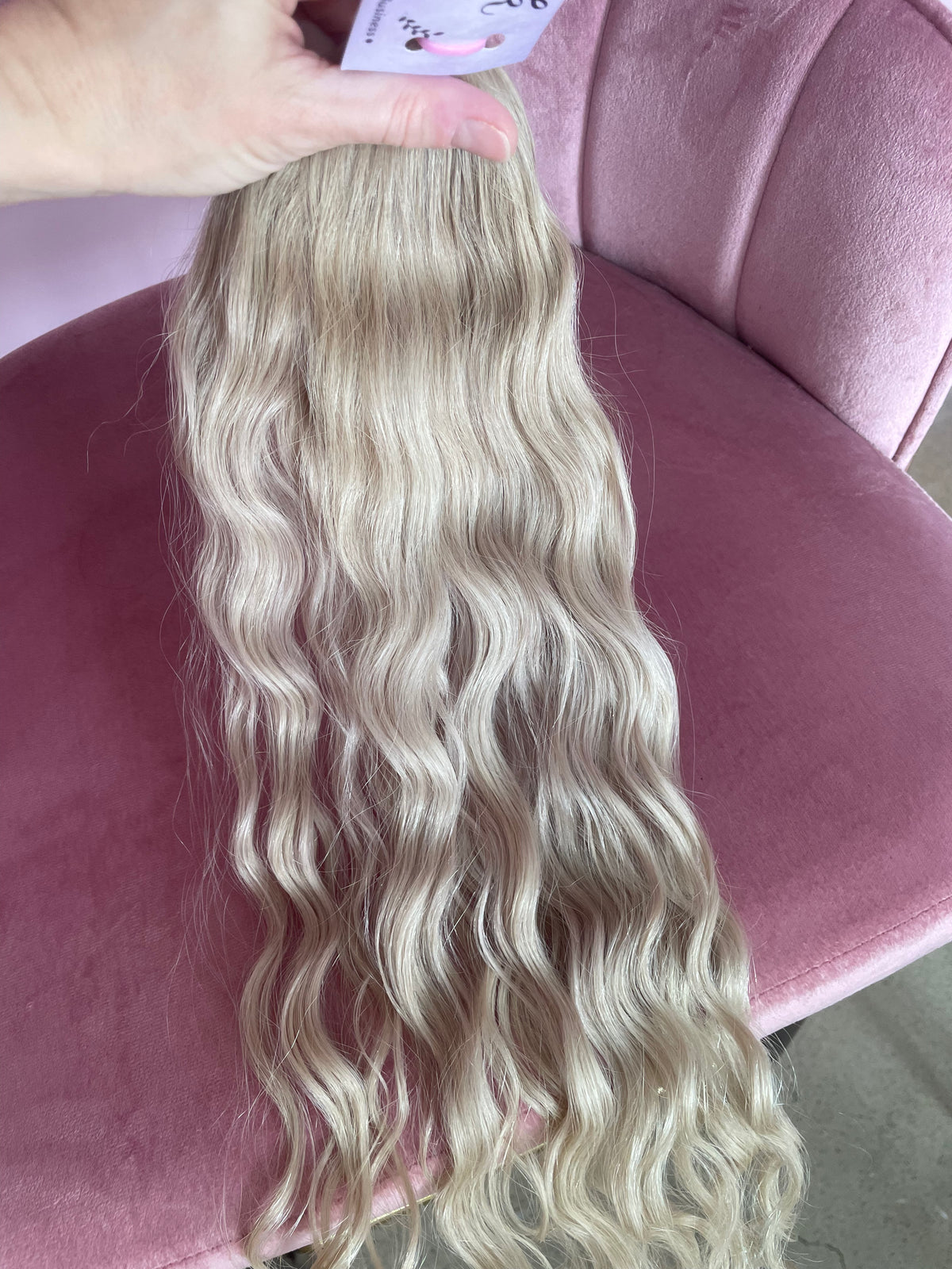 Gwen 20"|65 grams Micro Keratin Bonds