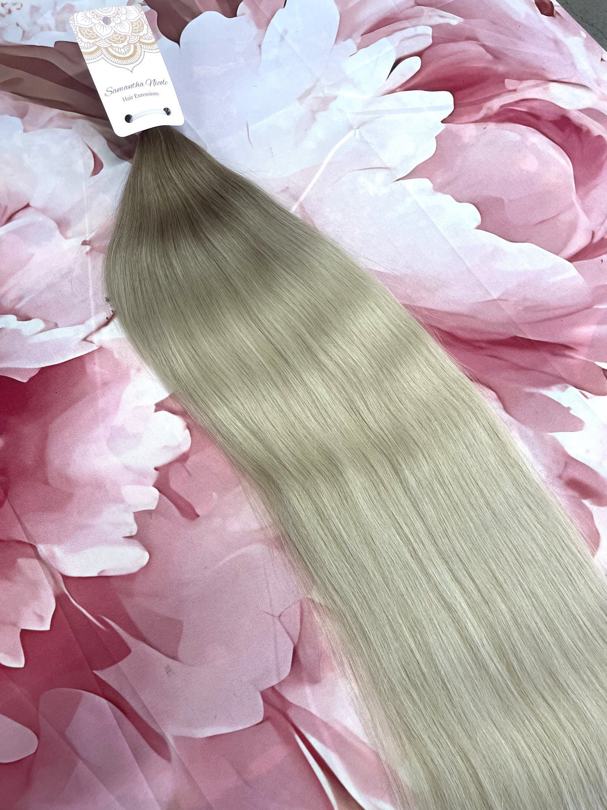 Everly 25"|148 grams Micro Keratin Bonds