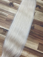 Everly 25"|148 grams Micro Keratin Bonds