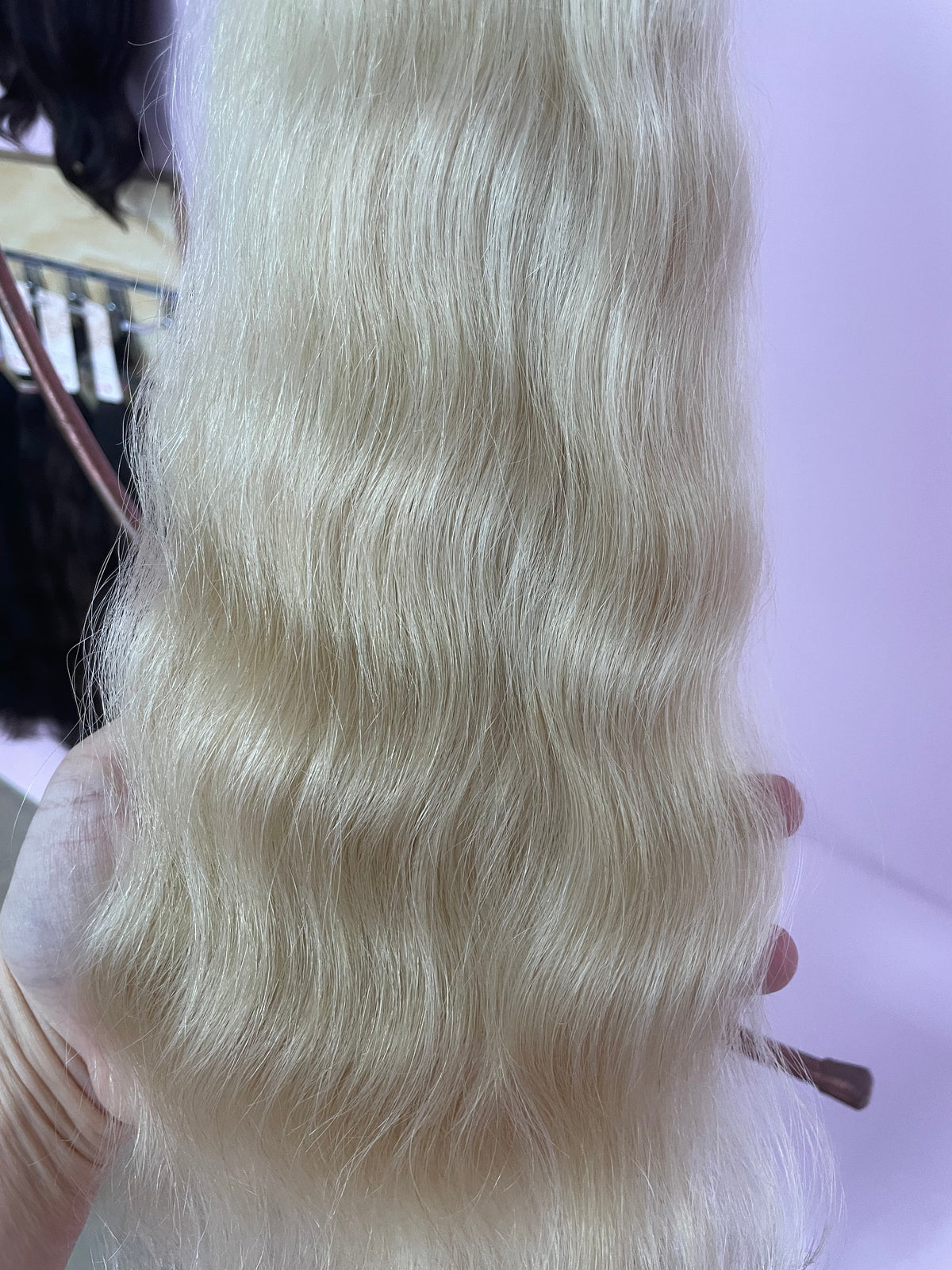 Ella 20"|88 grams Micro Keratin Bonds
